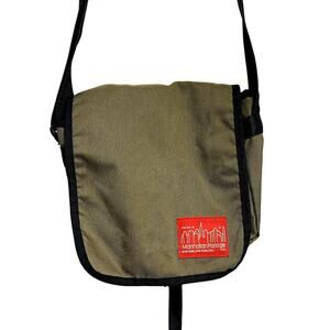 Manhattan Portage Crossbody Small Messenger Bag Cycling Corpcore Green